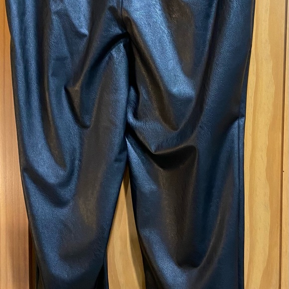 Express Ladies Black Faux Leather Pants NWT Size 14R - Picture 4 of 4
